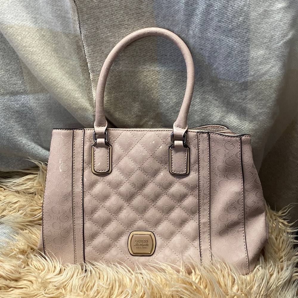 Gorgeous and never used Guess large handbag in barely there pink.